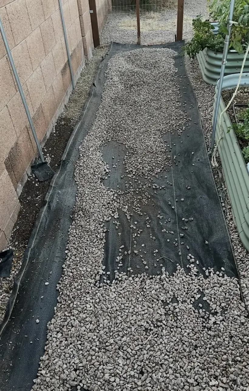 DOTDAY XBAR woven landscape fabric for a gravel driveway, keeping aggregate separated from the soil below